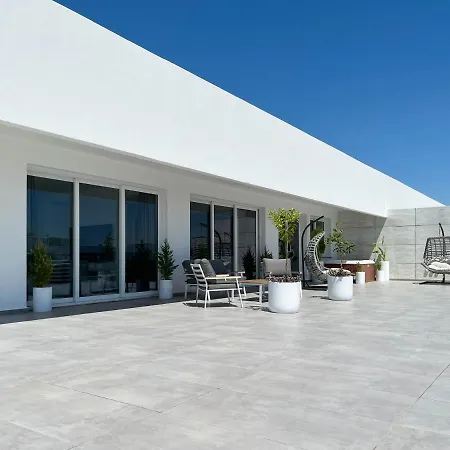Apartment Courtyard Long Beach Penthouse *