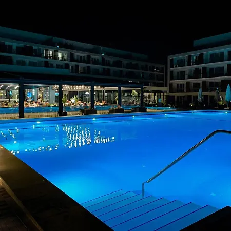 Courtyard Long Beach Penthouse شقة